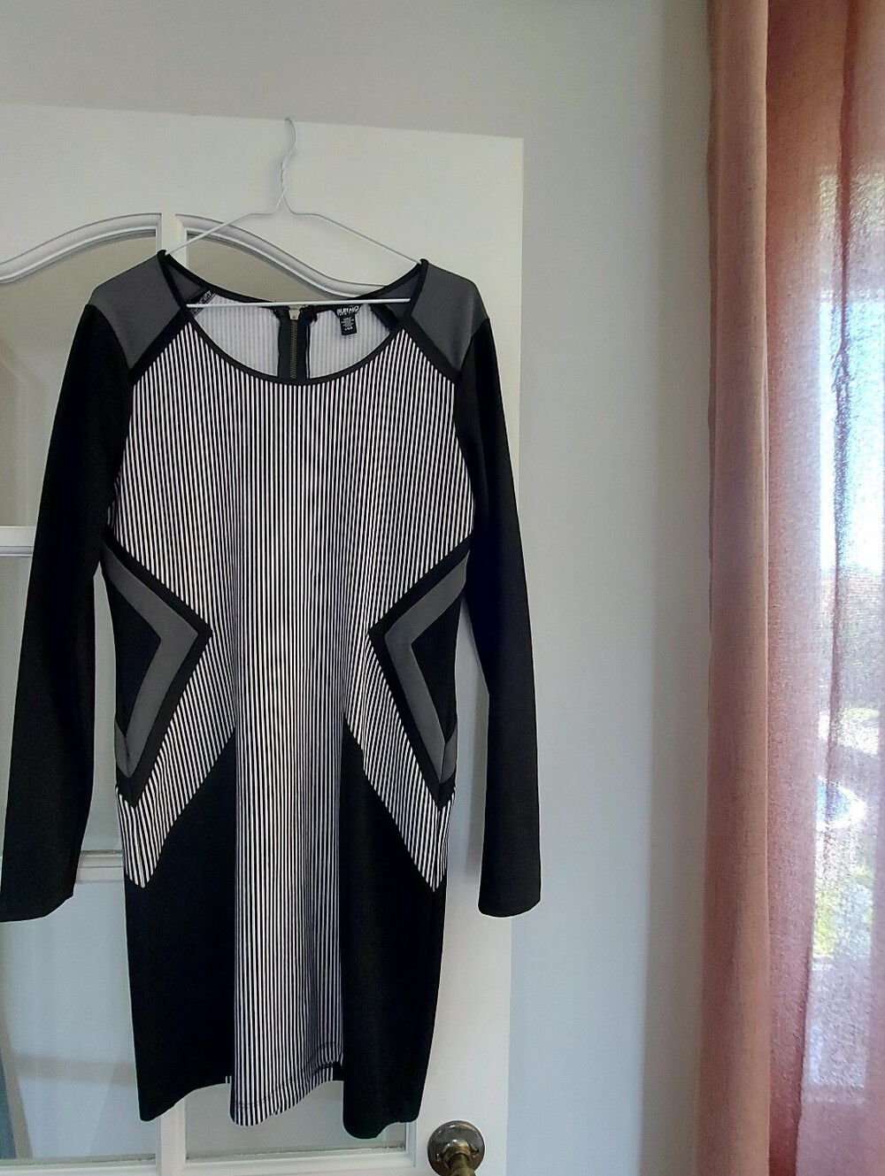 Buffalo David Bitton - Black and Gray Long Sleeve Geometric Dress